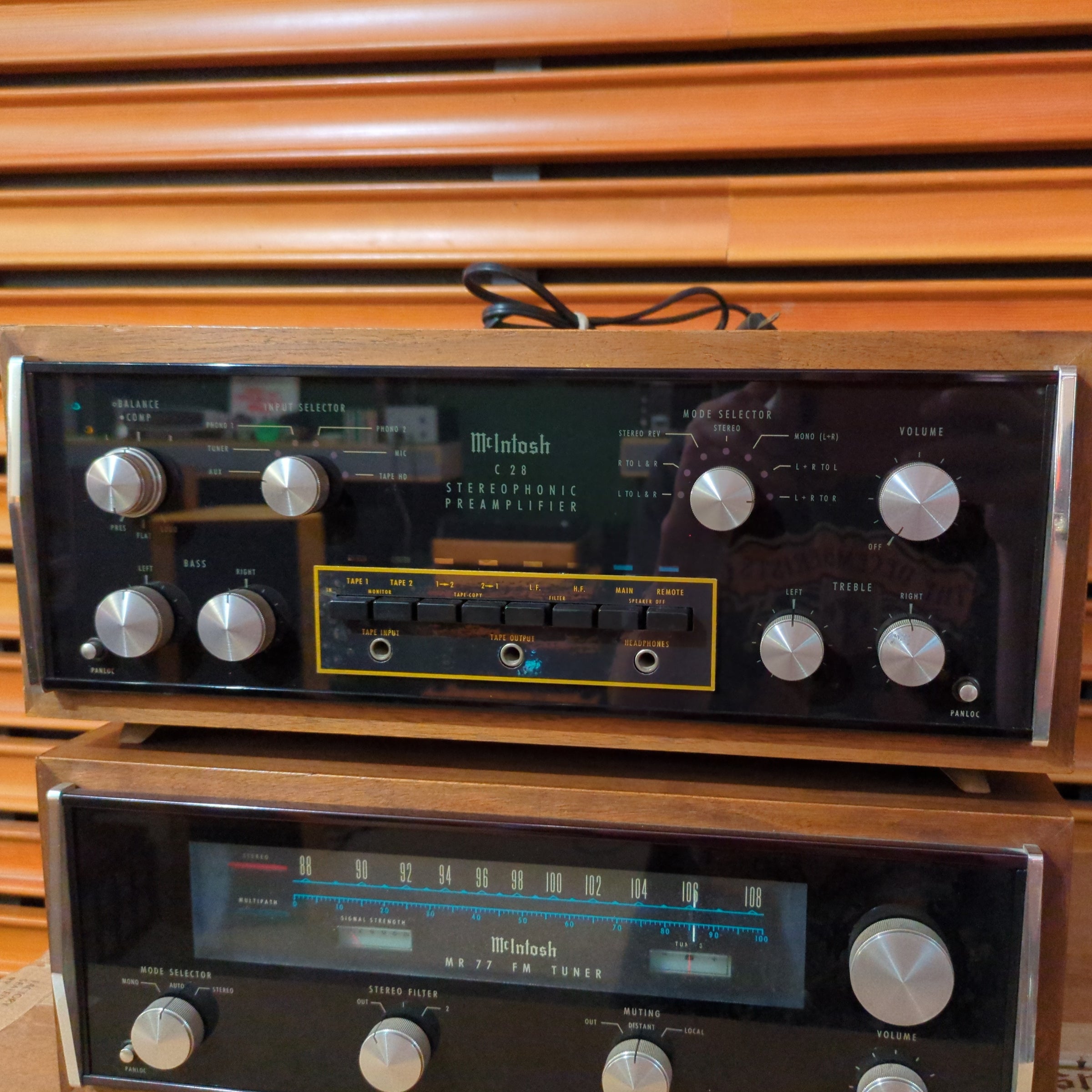 McIntosh C28 PreAmplifier | Turntables & Trails
