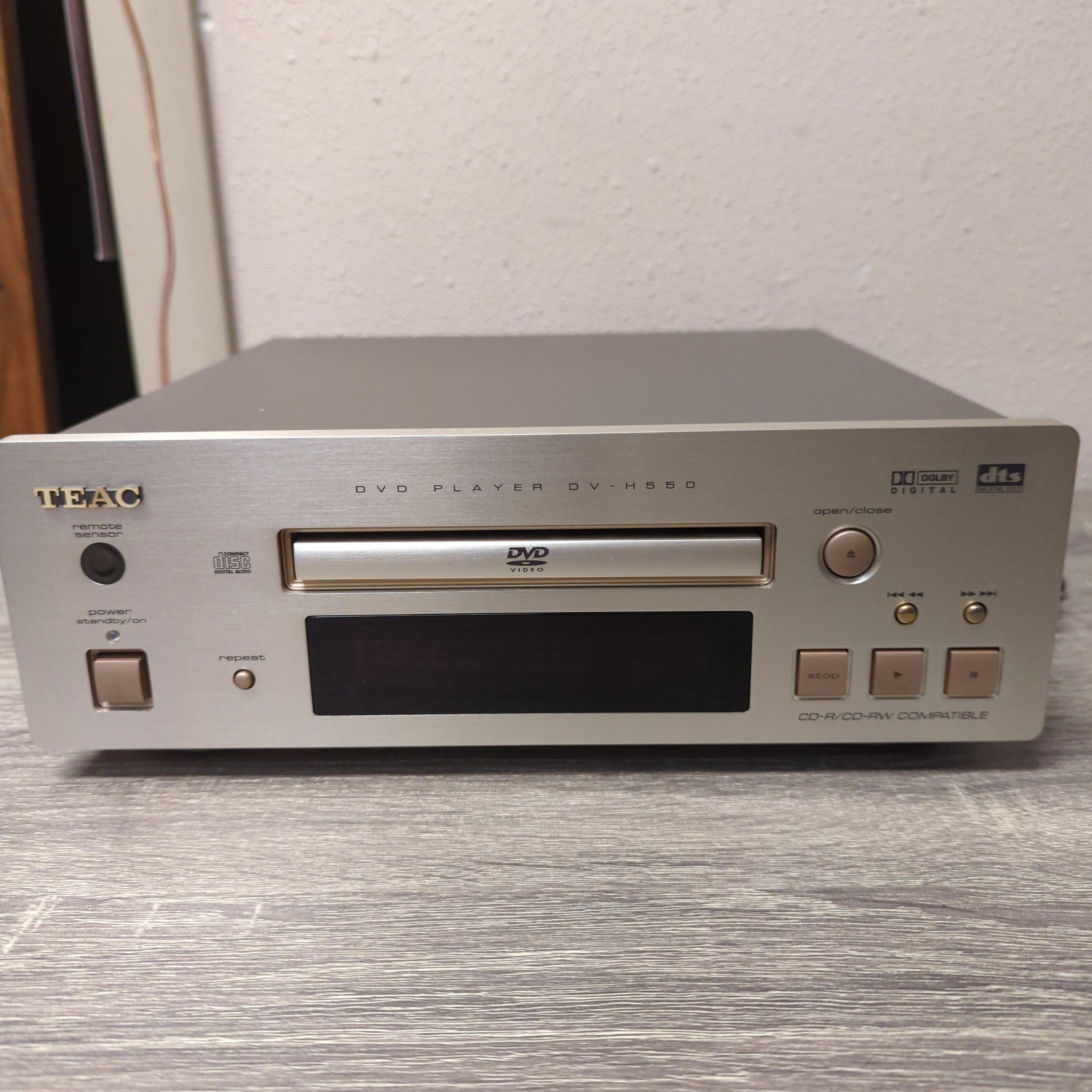 TEAC DV-H550 DVD Player | Turntables & Trails