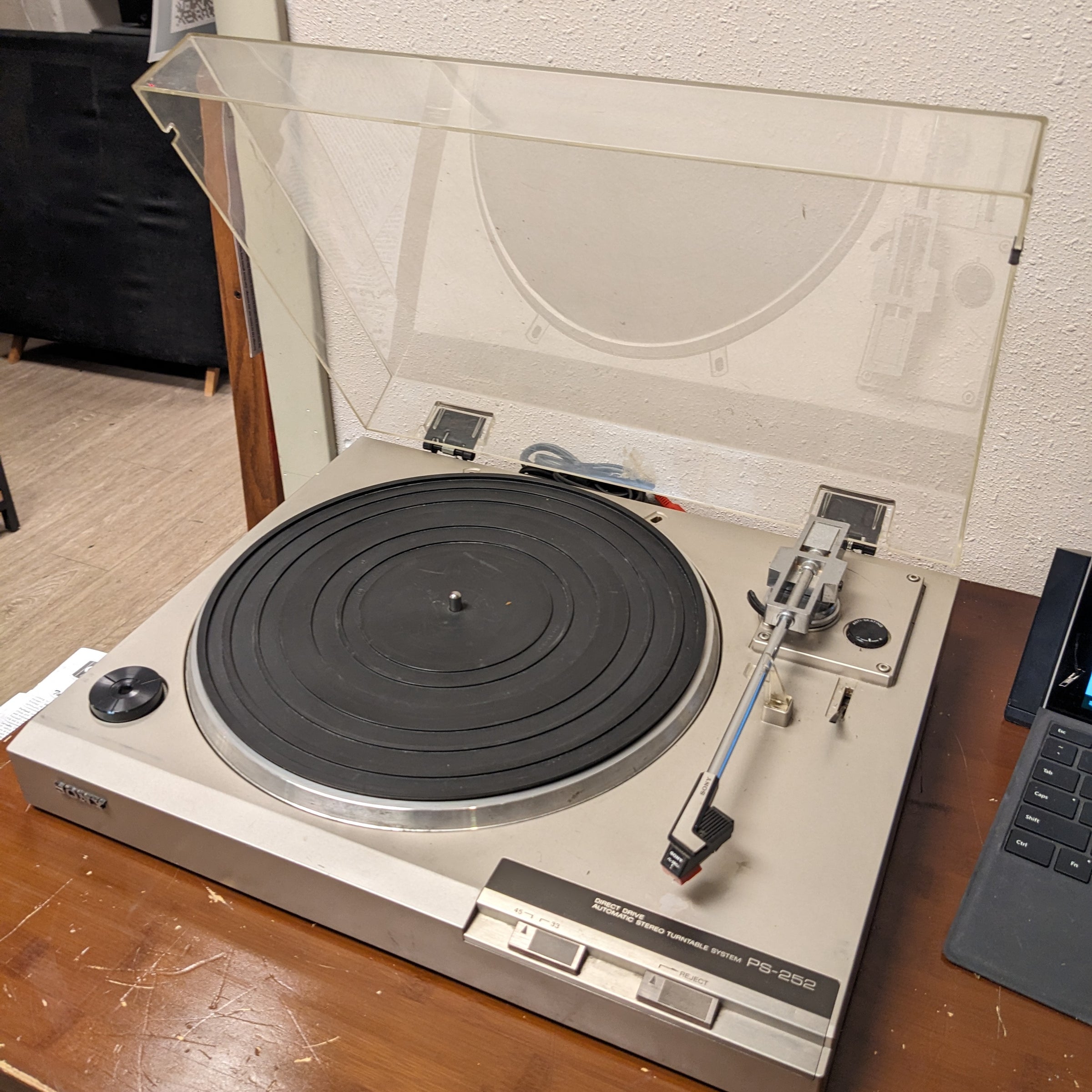 Sony PS-252 Turntable | Turntables & Trails
