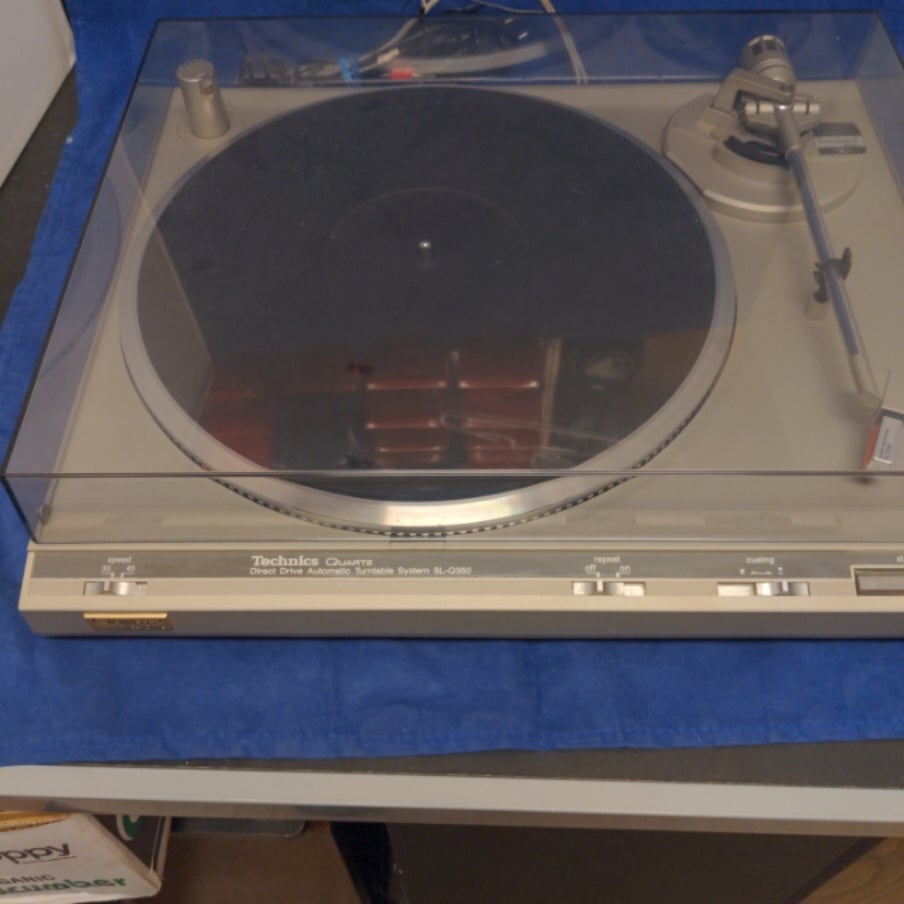 Technics Quartz Direct Drive Turntable SLQ350 Used Turntables