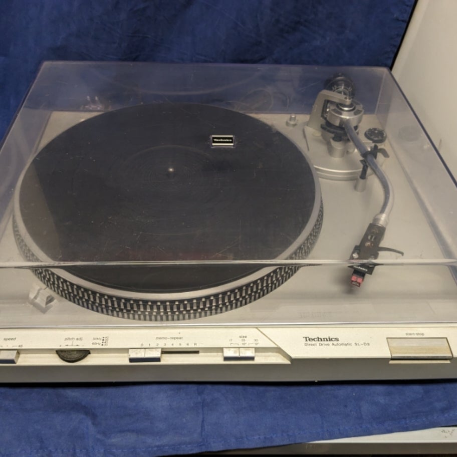 Technics SLD3 Automatic Direct Drive Turntable Turntables & Trails