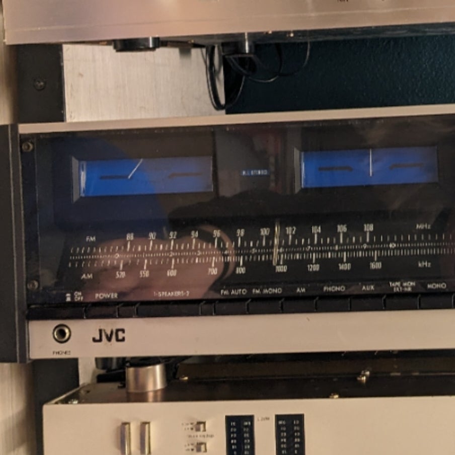 JVC JRS100 Stereo Receiver Turntables & Trails