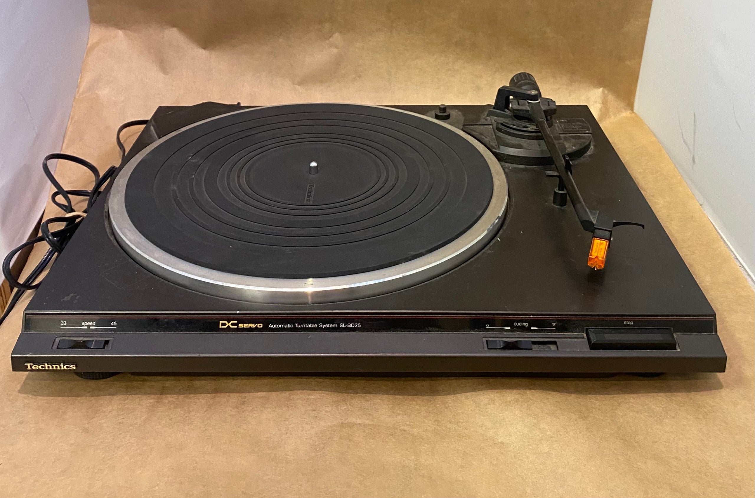 Technics SLBD25 Turntable Turntables & Trails