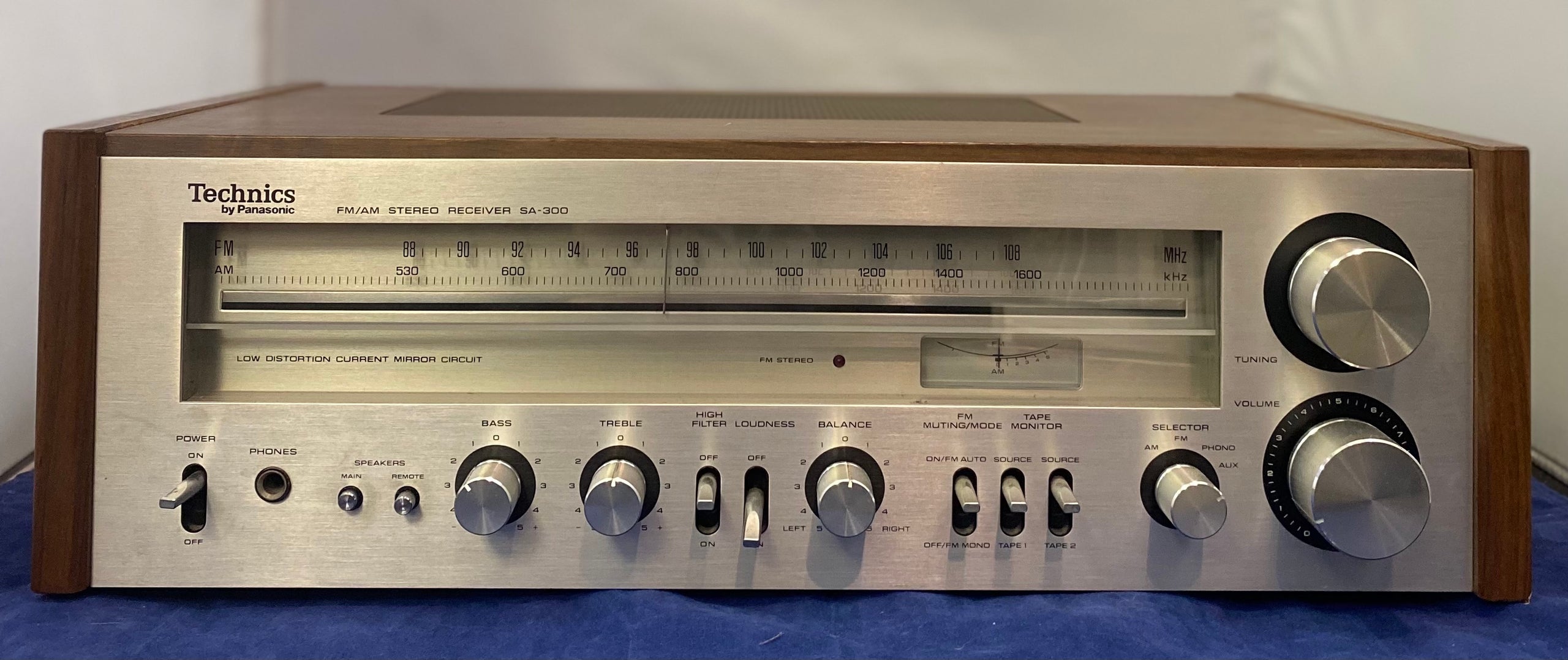 Technics SA-300 AM/FM Stereo Receiver | Turntables & Trails